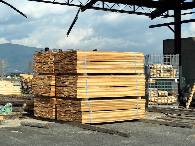 国産木材と外国産木材